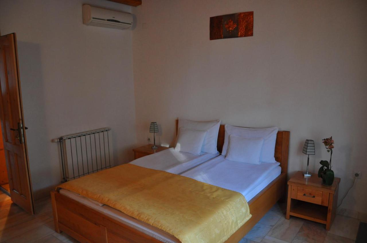 Vila Sara/Adult Only Sovata Buitenkant foto